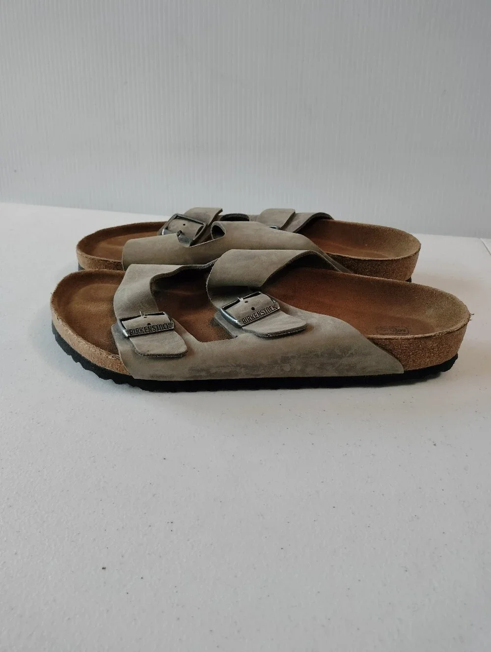 Birkenstock Arizona Mens Taupe Leather Two Strap Slide Sandals Travel Comfort